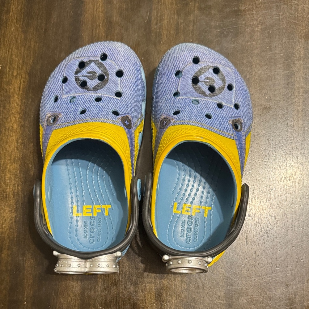 CROCS Minions